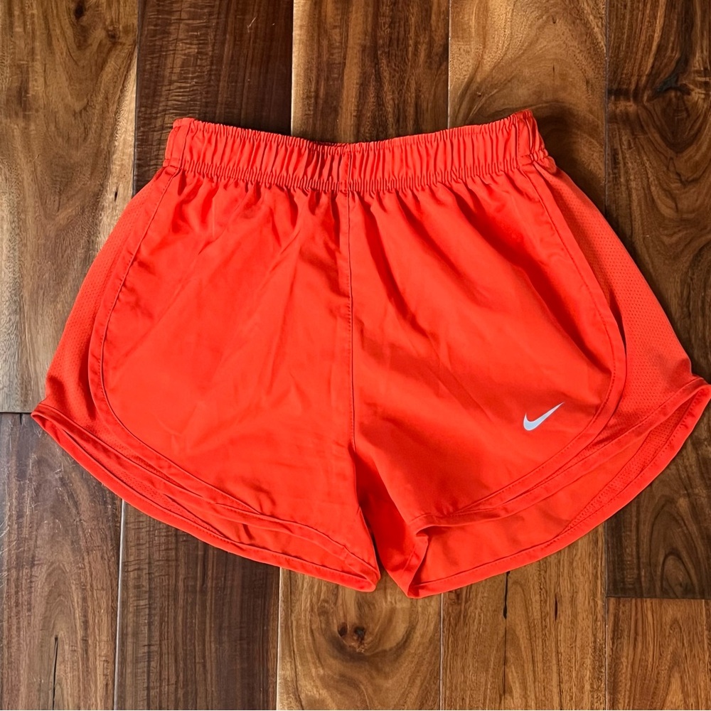 Women's Nike Tempo Dri-FIT Mid-Rise 3-Inch Running Shorts